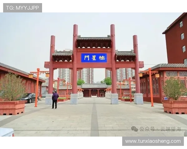 御匾名汇：揭秘古代皇宫御匾的文化内涵与艺术价值